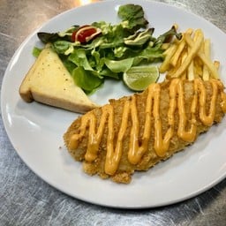 สเต็กปลาดอลลี่ทอด (Fried Fish Steak)