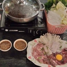 ออกัสโคตรแซ่บ แจ่วฮ้อน ตามสั่ง ก๋วยจั๊บ ปิ้งย่าง ชาบู 1