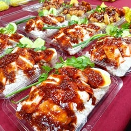 ข้าวหมูแดง