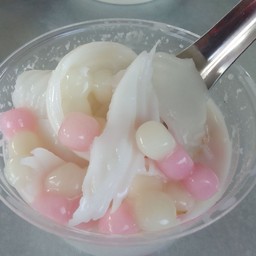 ร้านพิมพ์พลอยก๋วยเตี๋ยวเนื้อ ข้างปั๊ม PT