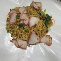 สุริยะ บะหมี่ เกี๊ยว หมูแดง