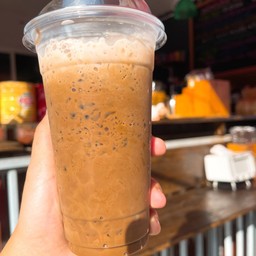 กาแฟโบราณ เข้มๆ ที่ร้านใช้แต่นมข้นนะคะ ไม่มีส่วนผสมของน้ำตาลค่า