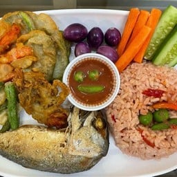 ข้าวคลุกน้ำพริก ครัวแม่ศรีฯ