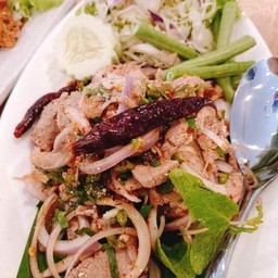 น้ำตกหมู