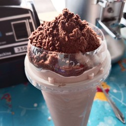 หมีปั่นโอวัลตินภูเขาไฟ