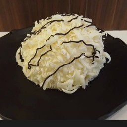 White Choc Fussili cake ไวท์ช็อคฟูซิลลี่เค้ก