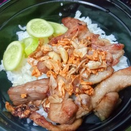 หมูทอดกระเทียมพริกไทย