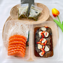กุ้งดองซีอิ๊ว 6 ตัว + แซลมอนซาชิมิ 130กรัม
