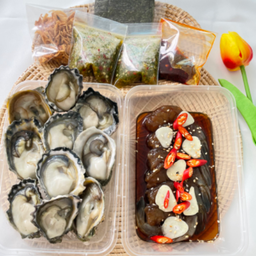 หอยนางรมสด 10-12 ตัว + กุ้งดองซีอิ๊ว 6 ตัว