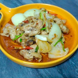ผัดน้ำพริกเผา (กับข้าว)