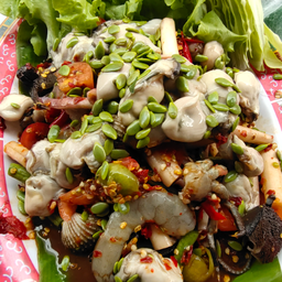 ตำไหลบัวทะเล (หมึก กุ้งสด หอยแครง หอยนางรม)