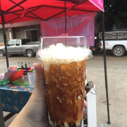 ร้านชานมไข่มุกในหมู่บ้าน