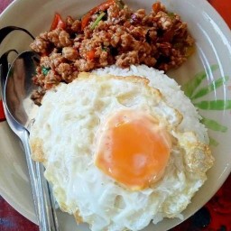 ตาจุ้นกะยายจ๋า