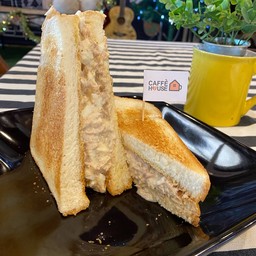 แซนด์วิช ทูน่า & ไข่