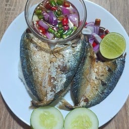 ข้าวปลาทูแกะ 2 ตัว (ข้าวแมว)