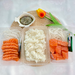 ชุดข้าวญี่ปุ่น(ม่อนมิ130กรัม+ข้าว+หั่นเต๋า130กรัม)