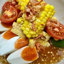 ตำข้าวโพดไข่เค็ม