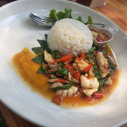 ข้าวพริกแกงทะเล