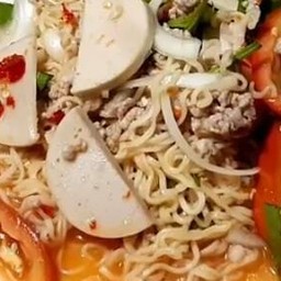 ยำมาม่าไก่ยอ