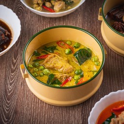 แกงเขียวหวานไก่มะเขือยาว