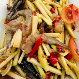 ตำมะม่วงกุ้งสด