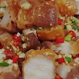 หมูกรอบคั่วพริก(เป็นกับข้าว)