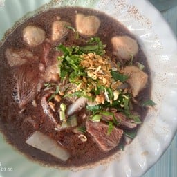 ก๋วยเตี๋ยวเรืออยุธยารสเด็ด-นวนคร ไทธานี ซ.9 อยู่ติดกับศูนย์ฮอนด้านวนครหรือทางลัดไปเลค์ไซค์