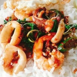 ข้าวกะเพราทะเล