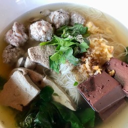 หมี่ซั่วกระดูกหมู-เครื่องใน