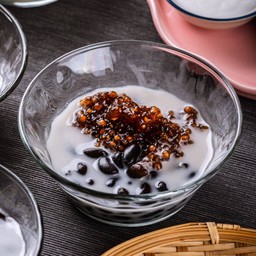 สาคูต้นแท้น้ำกะทิถั่วดำ