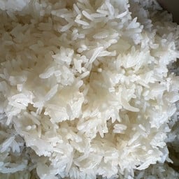 ข้าวกะเพราThree Sisters