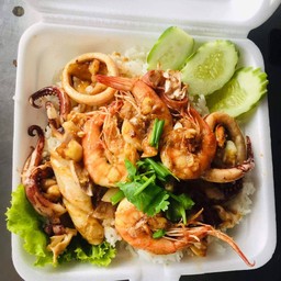 ข้าวทะเลทอดกระเทียม