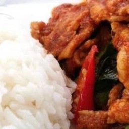 ผัดพริกแกง