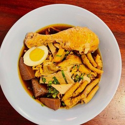 ก๋วยจั๊บรวมทุกอย่ง