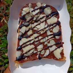 ปังปิ้งนูเทลล่าอัลมอนด์