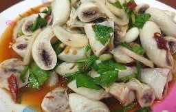 ยำไส้ตัน