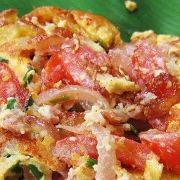 ไข่เจียวแหนม (กับข้าว)