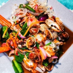 กะเพรา+น้ำซุปสาหร่าย ที่อร่อยที่สุดในมุกดาหาร