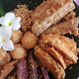 กล้วยทอด@อ่าวนาง(ตรงข้ามไปรษณีย์อ่าวนาง)