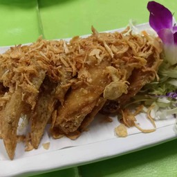 ปีกไก่ทอดน้ำผึ้ง