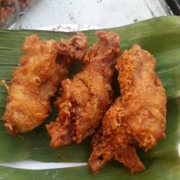 คอไก่ทอดได้4คอใหญ่ๆ