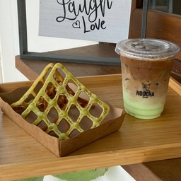 Pandan waffle x 1 drink