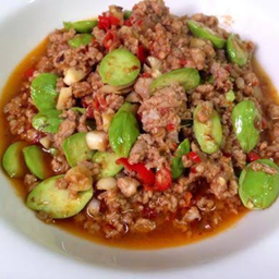 ผัดสะตอกะปิหมูสับ