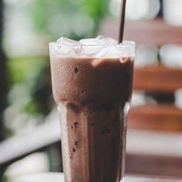 กาแฟสดชวนชิม  ประชาชื่น