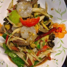 ตำหอยโข่งไส่กุ้งสด