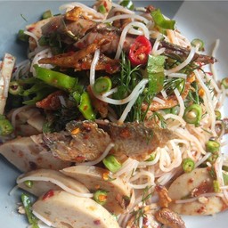 ยำขนมจีนปลาทูหมูยอ