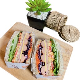 Lamood Sandwich