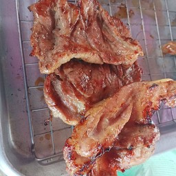 คอหมูย่างตลาดเอสโซ