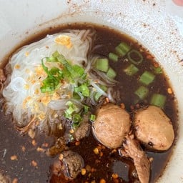 ร้านก๋วยเตี๋ยวเรือนรกแตก ส้มตำน้ำตก (ข้างสวนแสงธรรม) พุทธมณฑลสาย3
