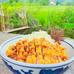 ข้าวหน้าหมูทงคัตสึ